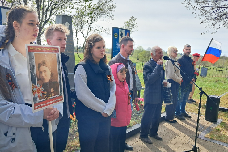 Голос памяти: поэзия о подвиге и любви к Родине.